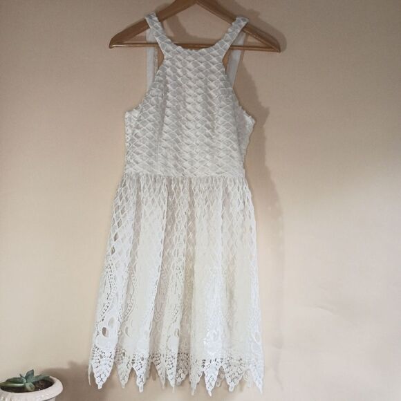 CITY STUDIO Mini Dress Crochet Lace Handkerchief Hem Summer Party White Size 9 - Picture 3 of 12